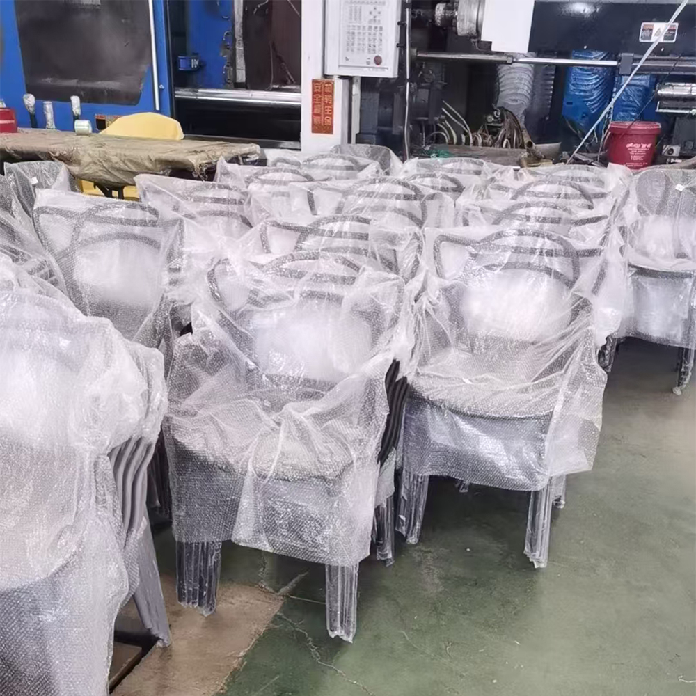 Clear transparent resin chiavari chair plastic wedding chair