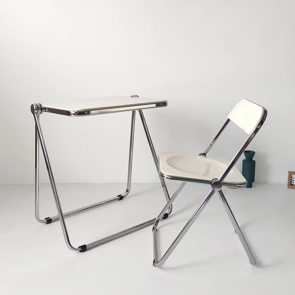 White outdoor resin plastic folding chairs