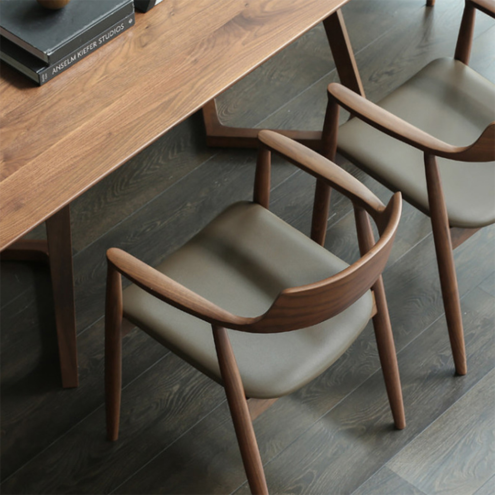 Oak wood dining chairs with arms