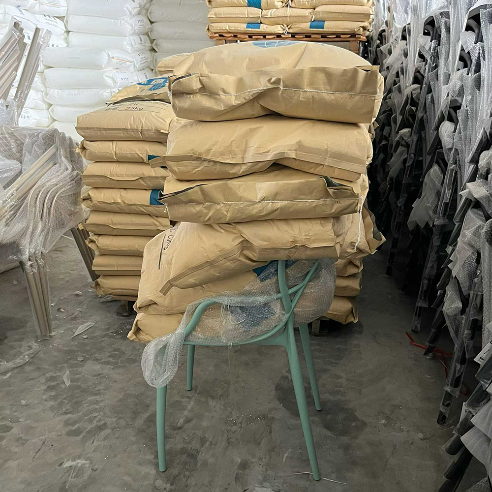 New arrival stackable plastic dining chairs for living room